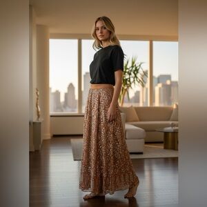 The Saree Room high end Designer Chic Sequin Maxi Skirt in Tan size 6/8